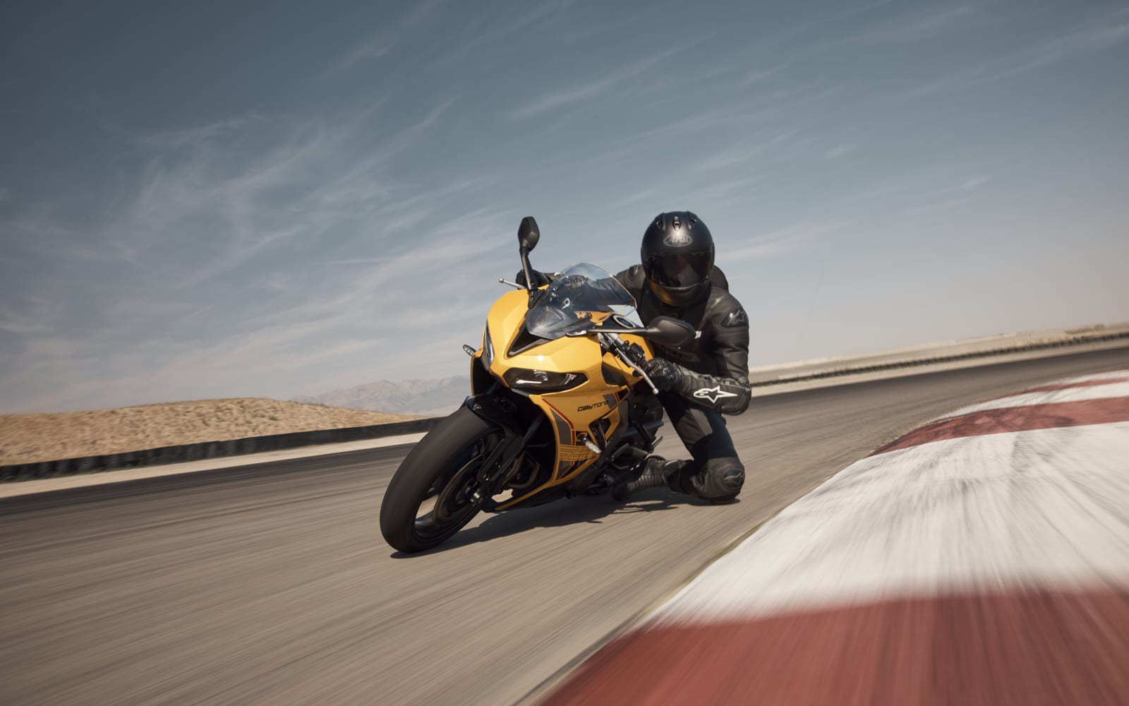 Triumph Daytona 660 – galeria 1