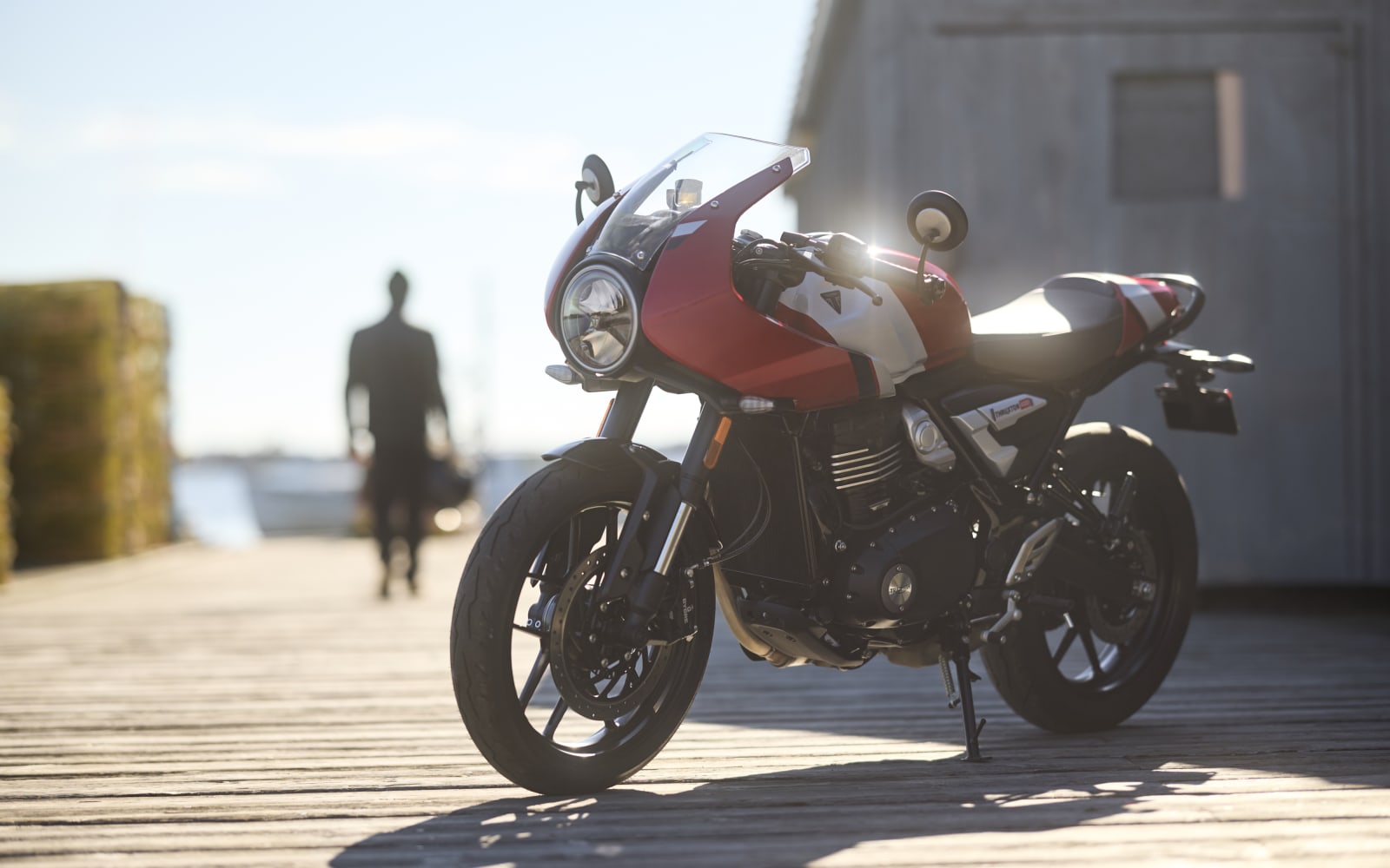Triumph Thruxton 400 – galeria 1