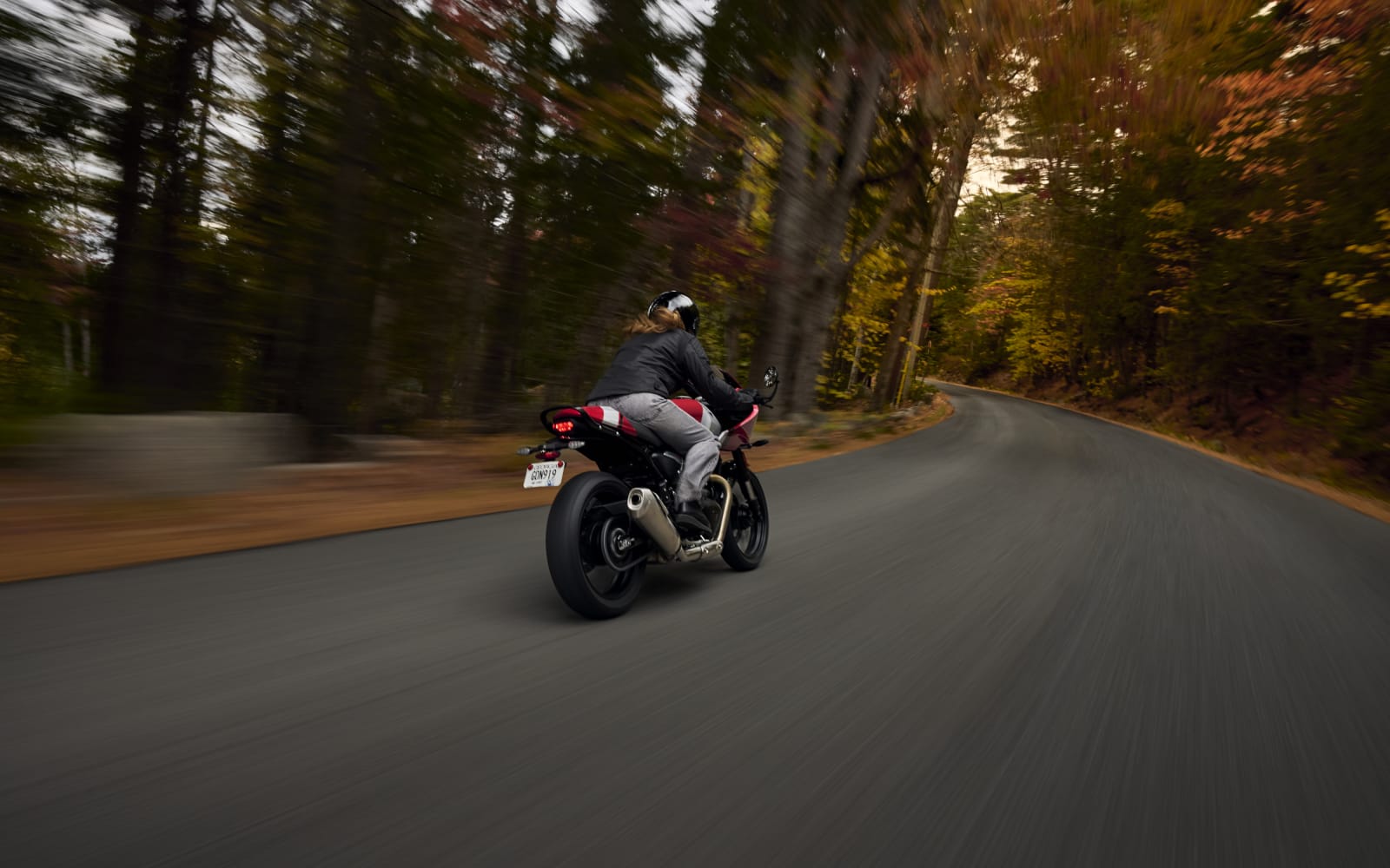 Triumph Thruxton 400 – galeria 6