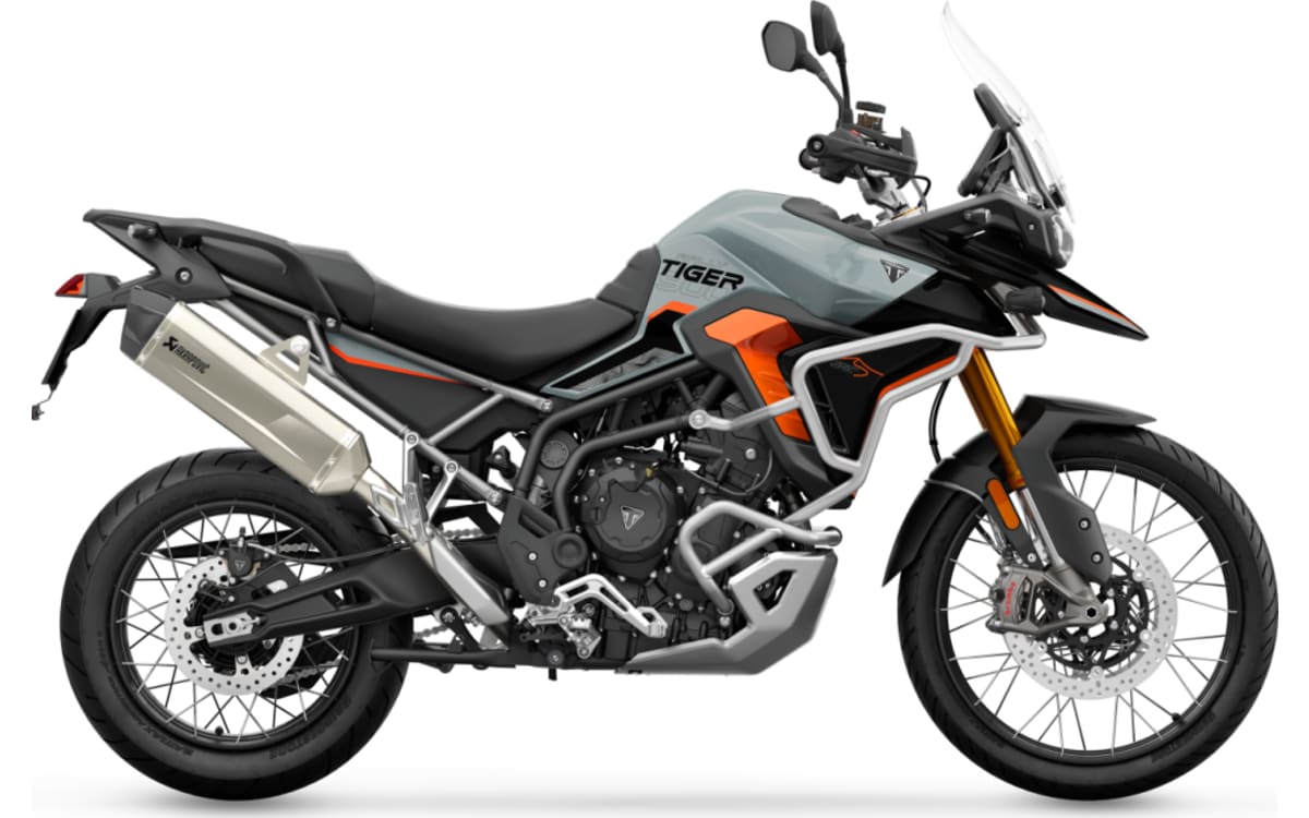 Triumph Tiger 900 Desert Edition 2026 – vista lateral